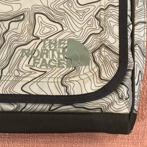 The North Face messenger / shoulder Laptop Bag - Picture 2 of 12